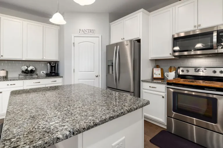 Stock vs Custom Cabinets Cost - Stock vs Semi Custom vs Custom Cabinets Cost Canada